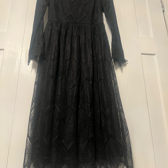 Dainty Jewells Elegant Black Lace Dress - Picture 5 of 7